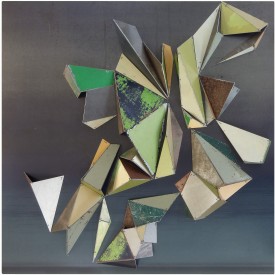 Front view of an artwork named "reached the peak" that suggest mountains. Made with steel and cars' recycled steel. The green and grey pieces are tied together with brass wires.